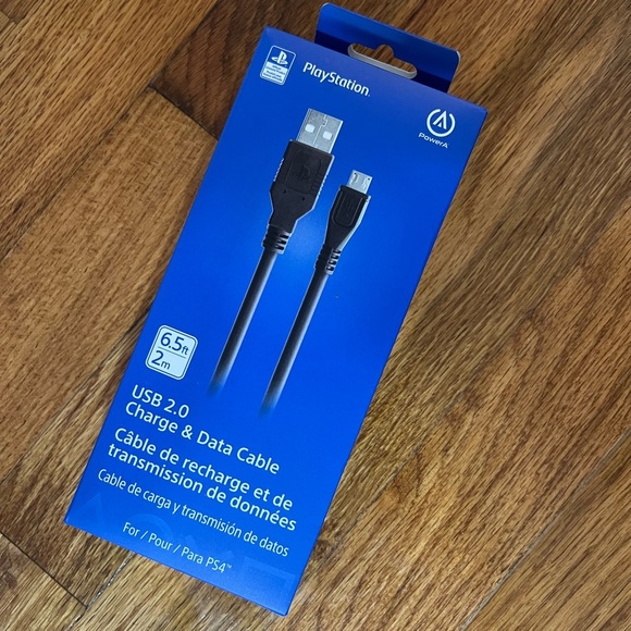 PowerA USB Charging Cable for PlayStation 4 - Picture 1 of 3